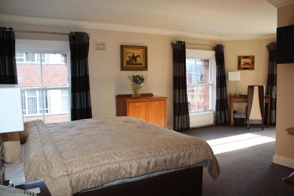 Central Hotel-1